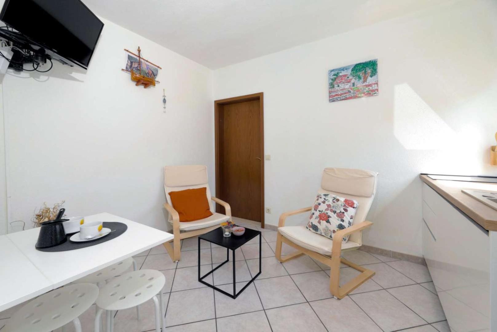 טרוגיר Apartments Lovric מראה חיצוני תמונה