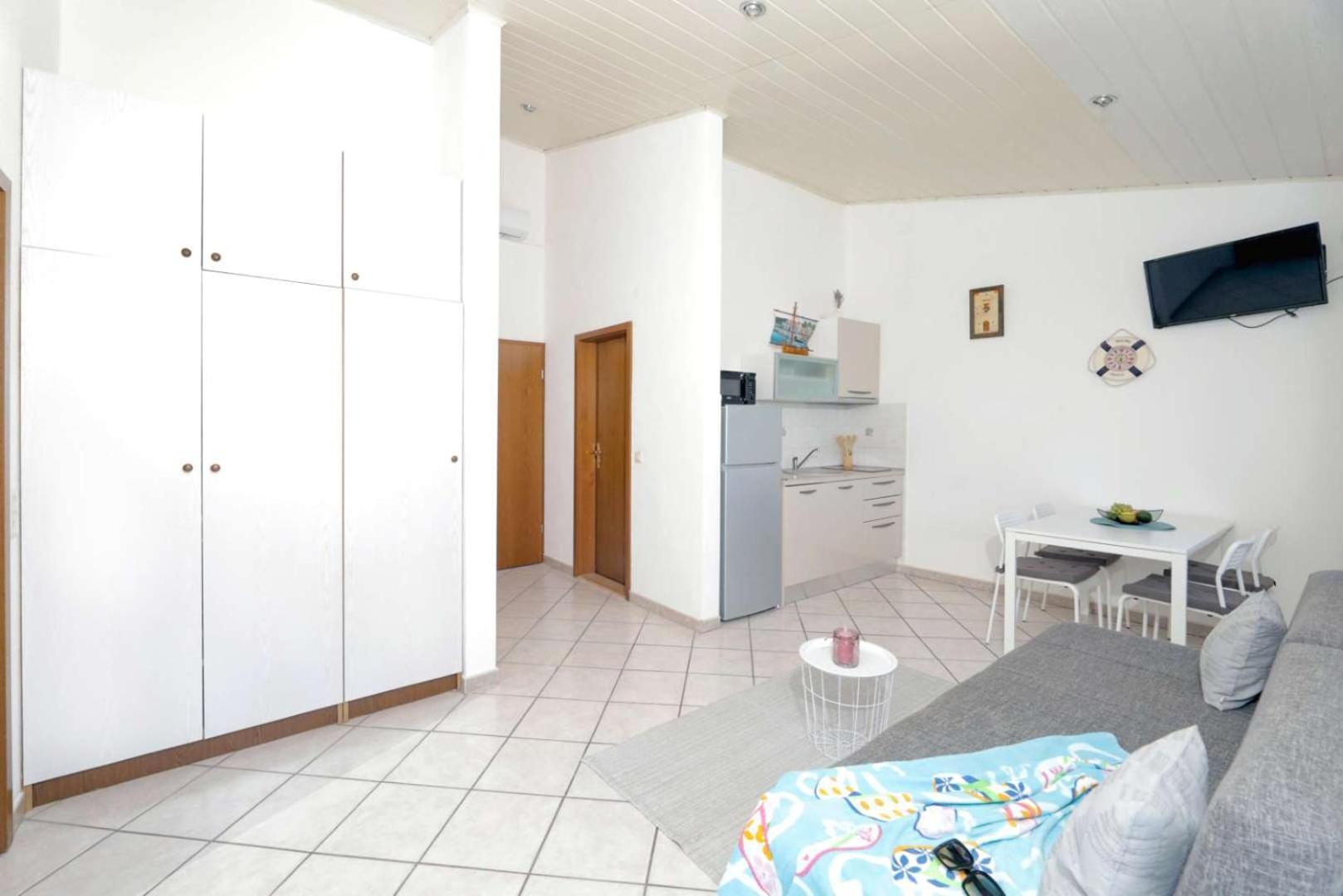 טרוגיר Apartments Lovric מראה חיצוני תמונה